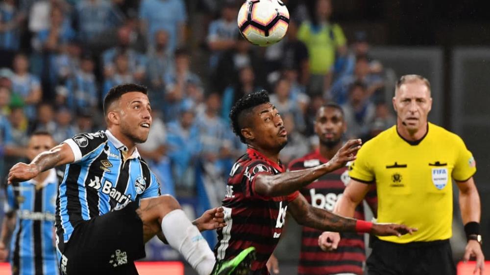 كوبا ليبرتادوريس | التعادل يحسم مواجهة جريميو وفلامنجو والـ"VAR" تلغي 3 أهداف