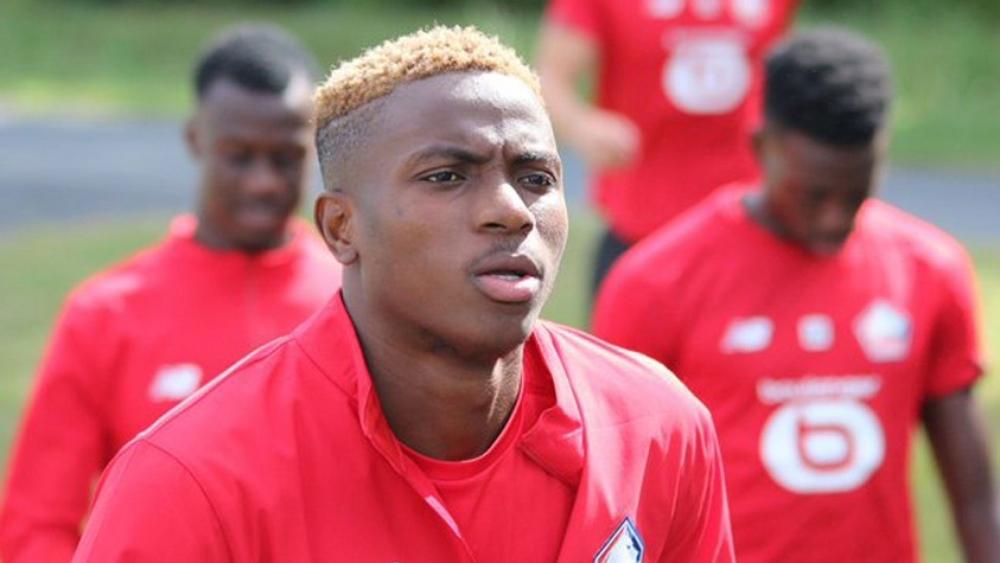 أوسيمين لاعب ليل: "كان الأطفال يشتمونني لأن والدي ليس لديه ما يطعمنا.. جزء من حياتي كان صراعًا من أجل البقاء"