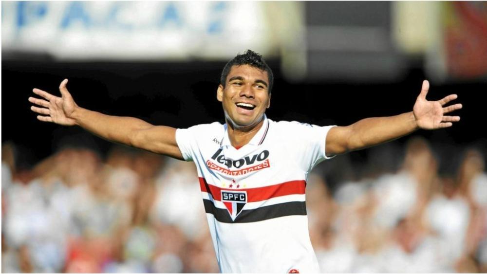 كاسيميرو يحكي قصة طريفة وراء تحوله إلى لاعب وسط دفاعي