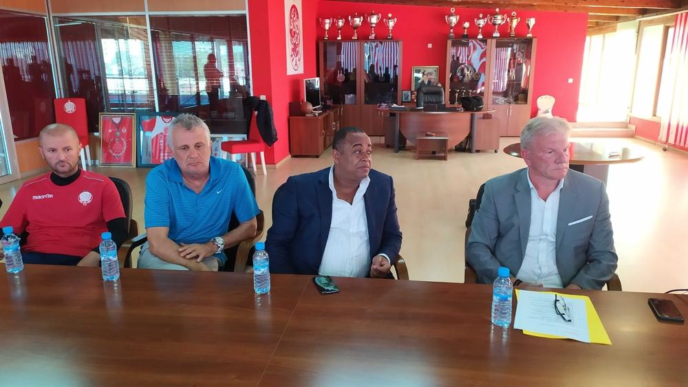 زوران: "مواجهة الرجاء صعبة و الوداد يتوفر على لاعبين قادرين على اللعب على أعلى مستوى في الدوريات الأوروبية"