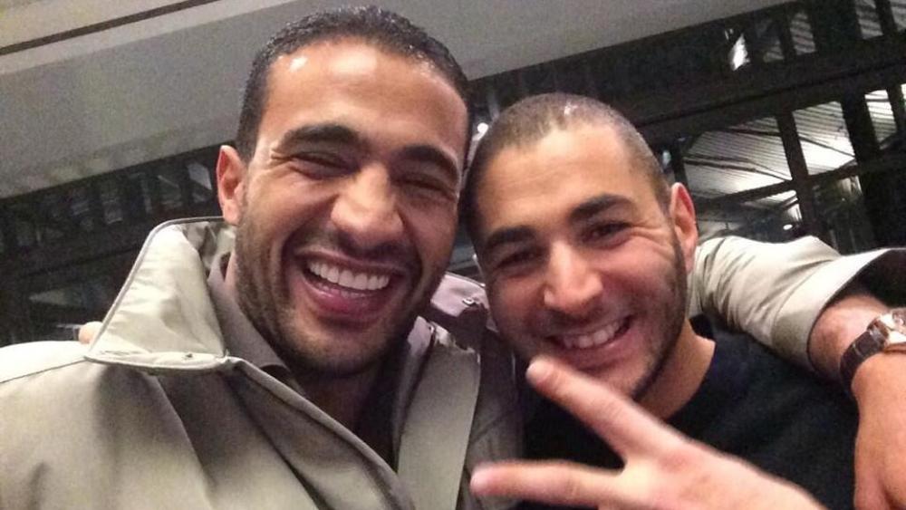 كريم بنزيما يُدعِّم بدر هاري قبل نزاله المرتقب بريكو