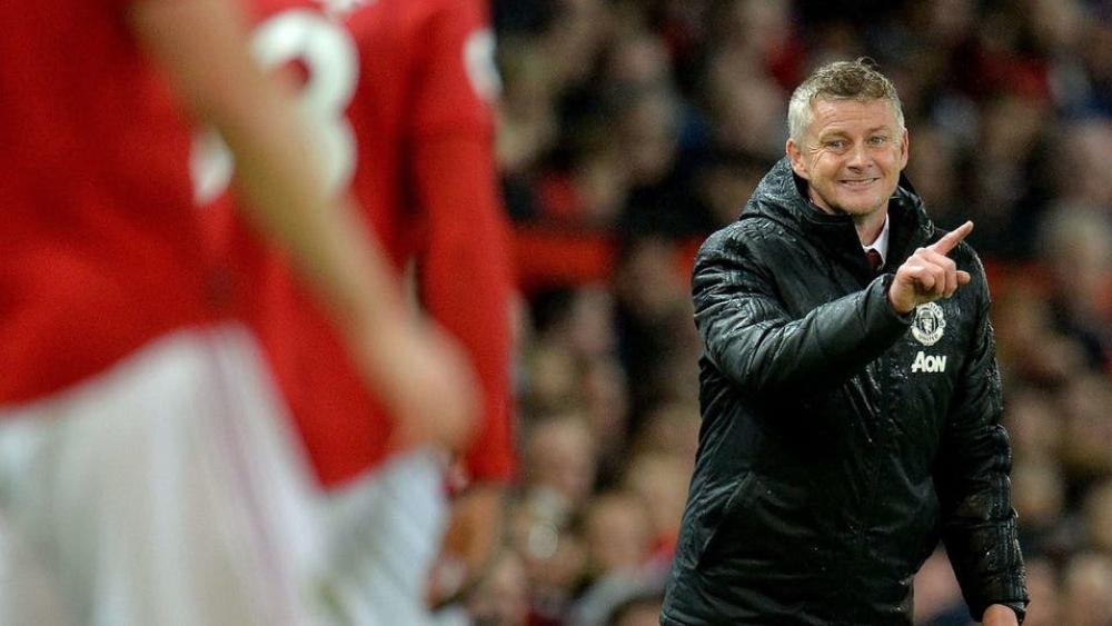 سولسكاير يدعو لـ"المجازفة" ضد ليفربول