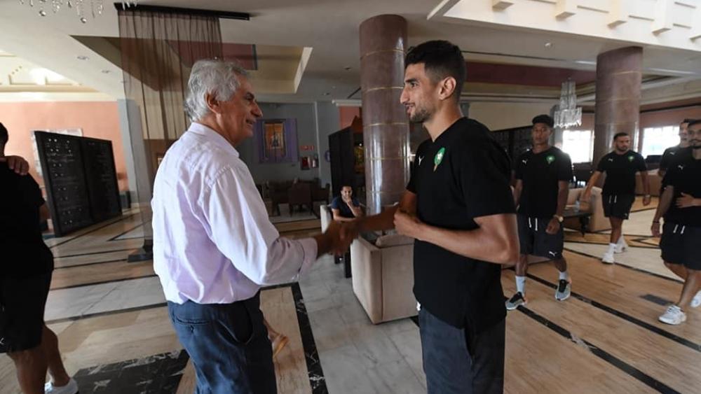 خليلوزيتش يزور مقر إقامة المحليين قبل ساعات من مواجهة الجزائر