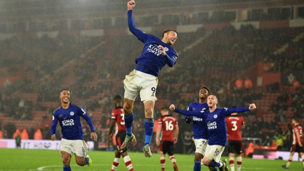 بوفال ينجو من فضيحة ساوثامبتون .. ويشاهد أثقل هزائم التاريخ من مقاعد البدلاء