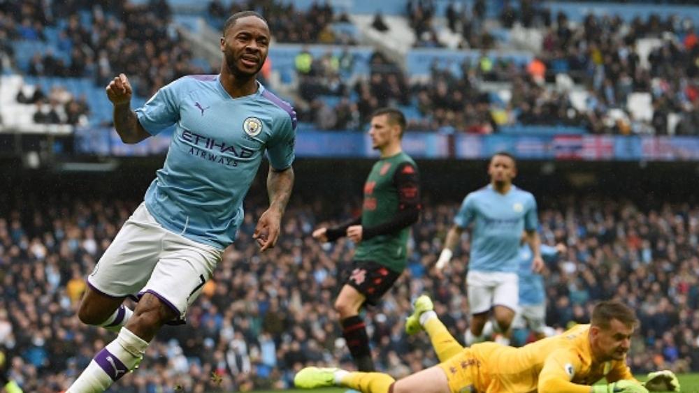 مانشستر سيتي يضيّق الخناق على ليفربول بالفوز على أستون فيلا