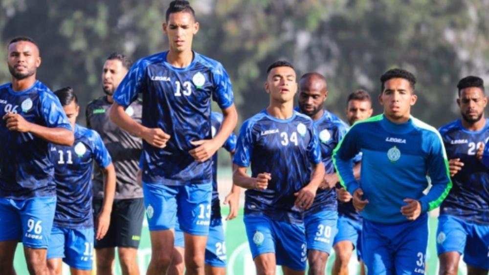 الرجاء ينْتَظِمُ في تربص إعدادي مُغلق ببوزنيقة قبل "الديربي"