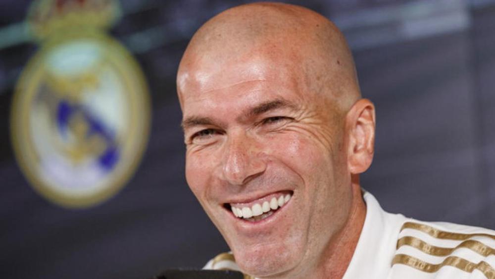 زيدان: "آمل في بقاء جاريث بيل حتى نهاية الموسم"