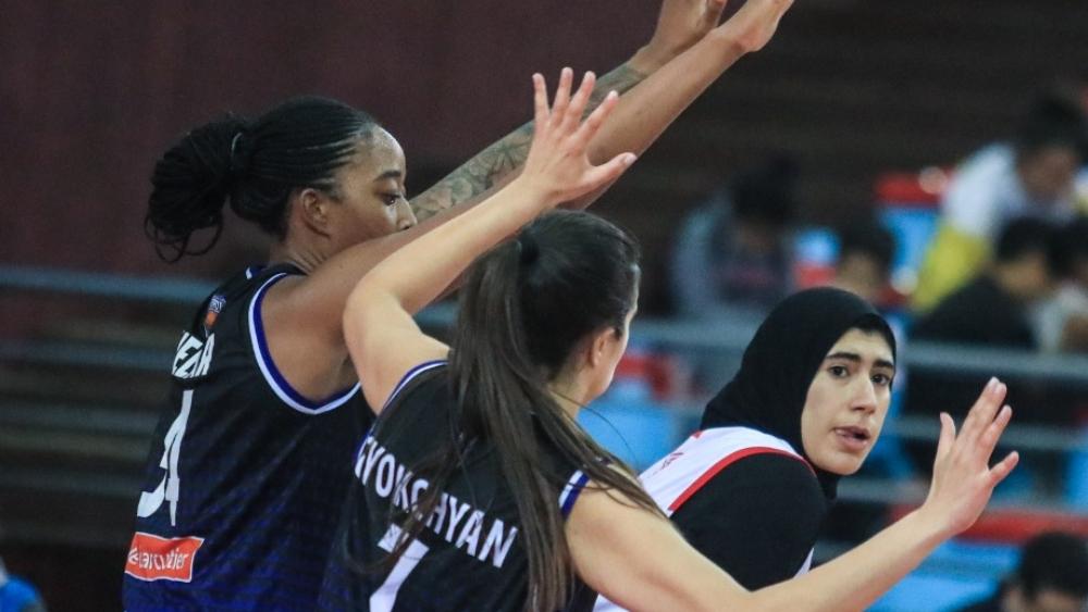 كرة السلة | إناث النادي المكناسي والجيش الملكي يبلغن ربع نهائي البطولة العربية