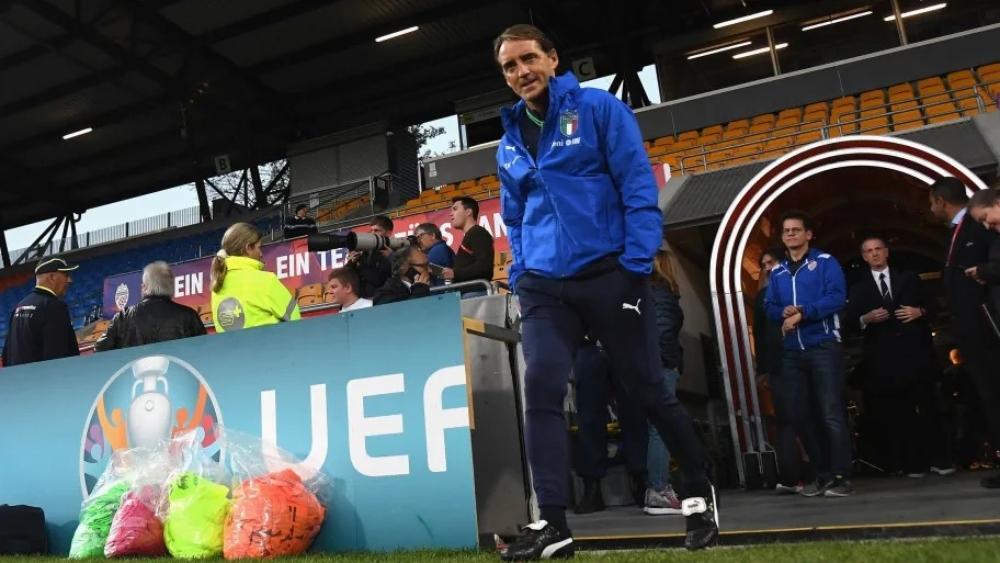 مانشيني يستدعي وجوه شابة لقائمة منتخب إيطاليا