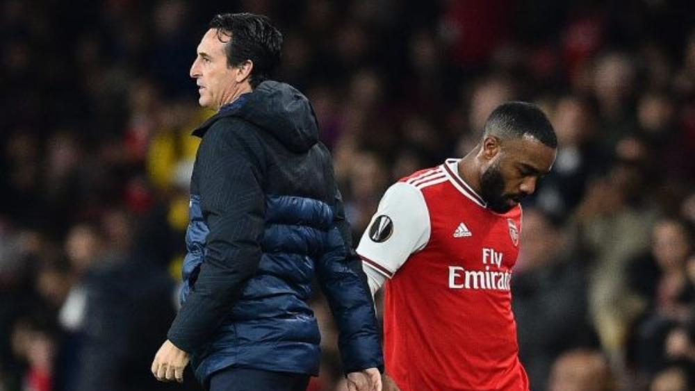 لاكازيت مدافعا عن إيمري: "الموسم الماضي خضنا 20 مباراة دون هزيمة ولا أحد تحدث عن المدرب"