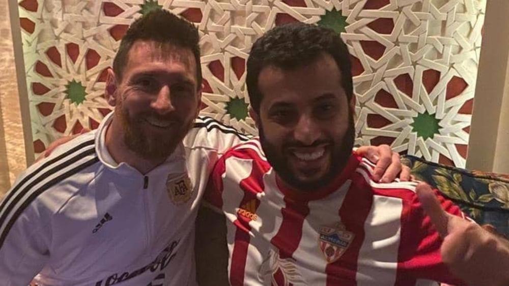 تركي آل الشيخ عند استقبال ميسي: "أتمنى رؤيتك في فريقي بعد 5 سنوات.. حين يصبح سعرك أرخص!"