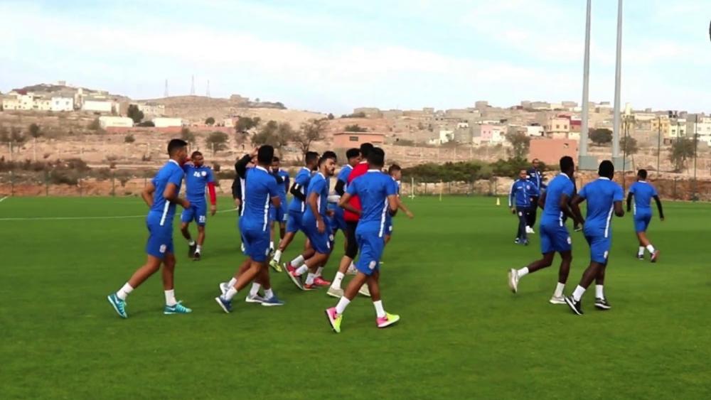 حسنية أكادير يُجري آخر حصصه التدريبية قبل السفر إلى وجدة
