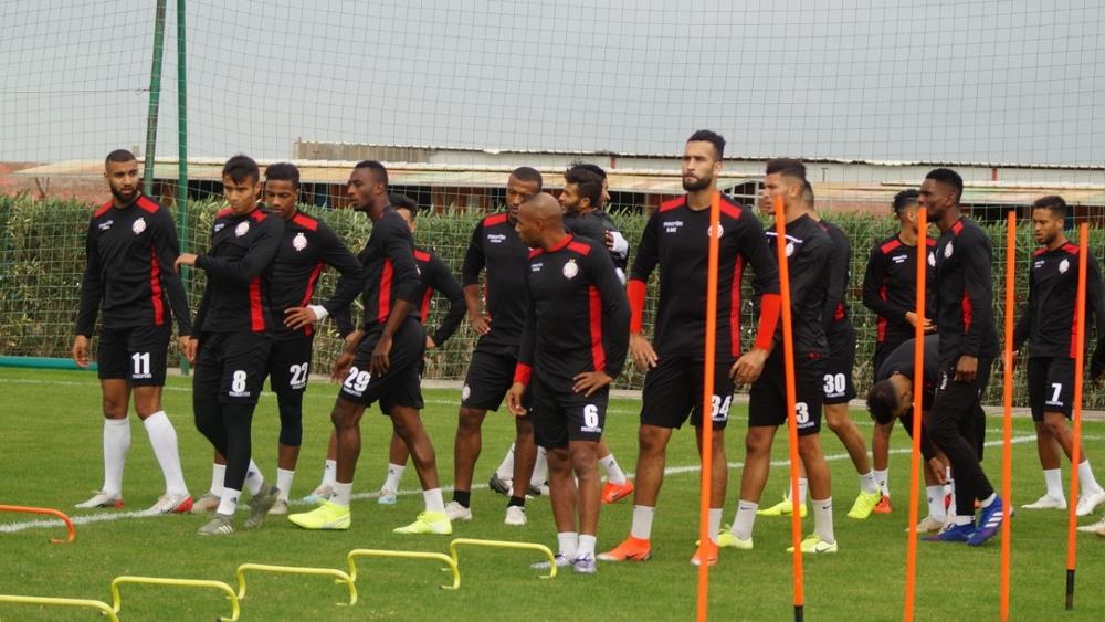 زوران يرفض منح لاعبي الوداد يوم راحة بعد الإقصاء من البطولة العربية