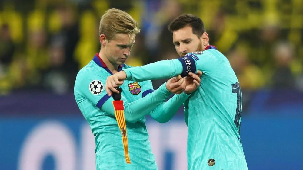 دي يونغ: "فان دايك استثنائي ولكن ميسي يستحق الكرة الذهبية"