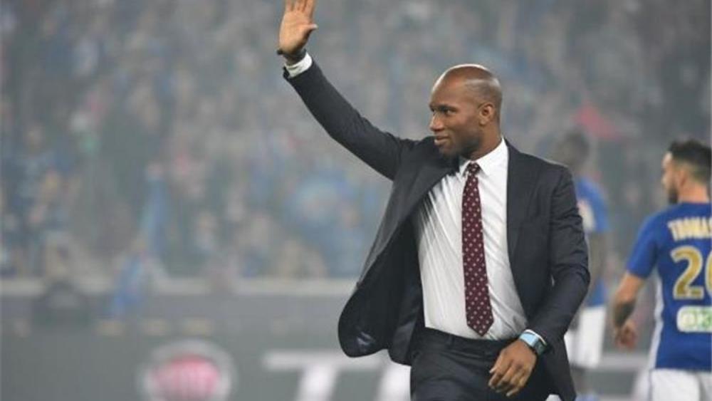 دروغبا يُبدي إعجابه بمباراة "الديربي" بين الوداد والرجاء