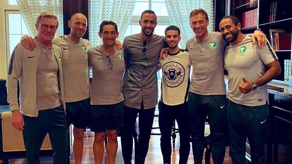 بوصوفة وبنعطية يزوران رونار وطاقمه الفني بقطر