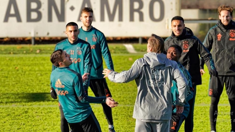 زياش يُبدّد المخاوف حول خطورة إصابته.. بعودته إلى تدريبات أياكس الهولندي
