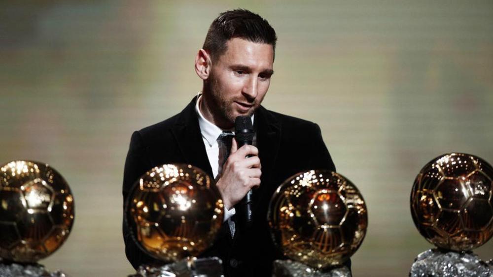 ميسي: "شعوري نحو برشلونة أكبر من أي عقد"