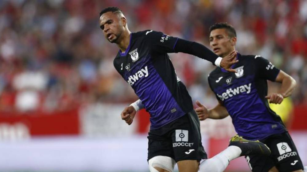 موقع إسباني | سيلتا فيغو مهتم بـالنصيري.. ويقترح مبادلته بمهاجمه الأوروغوياني