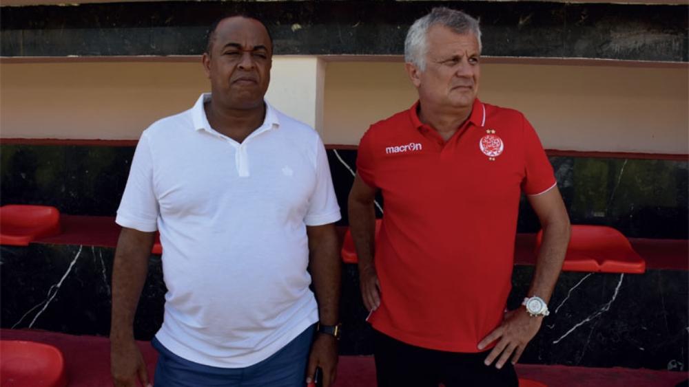 رسميا: إدارة الوداد تكشف عن الطاقم التقني الجديد..وتنهي "أزمة" المعد البدني