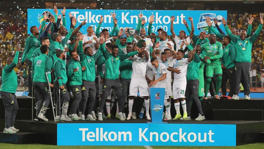 تتويج سان داونز بكأس دوري جنوب إفريقيا بعد أسبوع من مواجهة الوداد