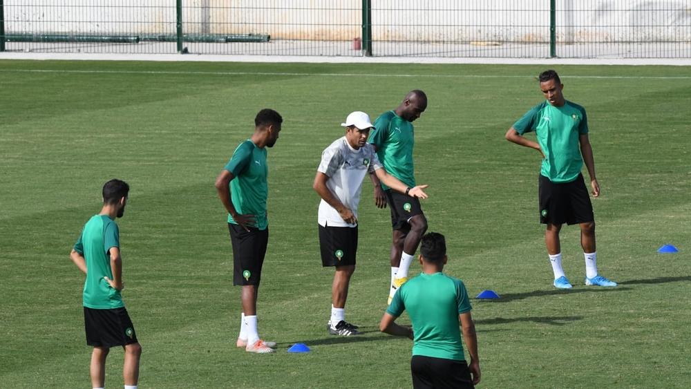 عموتة يكشف عن لائحة المحليين التي ستخوض تجمعا تدريبيا في مركز محمد السادس الأسبوع القادم