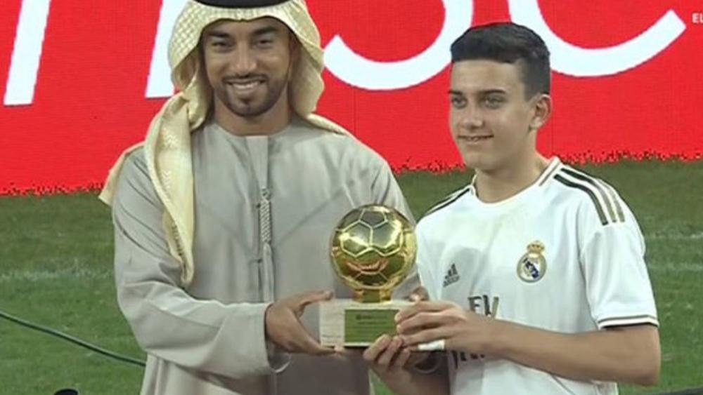 رييس "الإبن" يحصل على جائزة أفضل لاعب في "ليجا الواعدين"