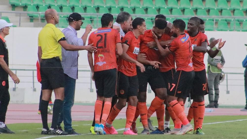 نهضة بركان يعزز صدارته للبطولة بفوز جديد على حساب أولمبيك خريبكة و الأخير يتلقى هزيمته الثانية رفقة العجلاني