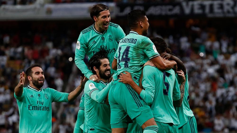 ريال مدريد يهزم فالنسيا.. ويضرب موعدا مع برشلونة أو أتلتيكو مدريد في نهائي "السوبر الإسباني"