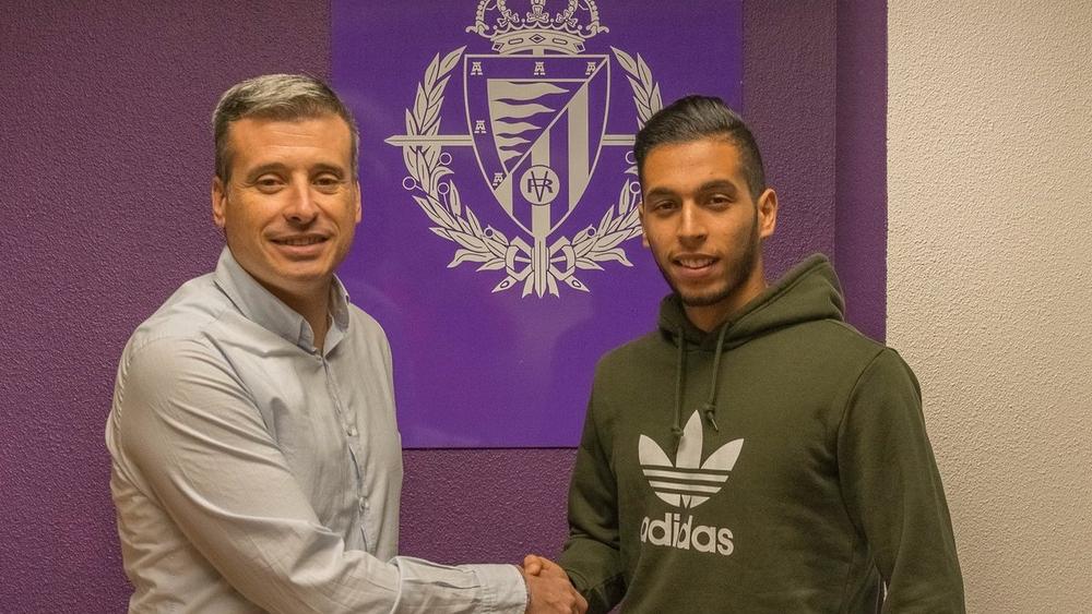 أنور توهامي يقترب من باناثانايكوس على سبيل الإعارة