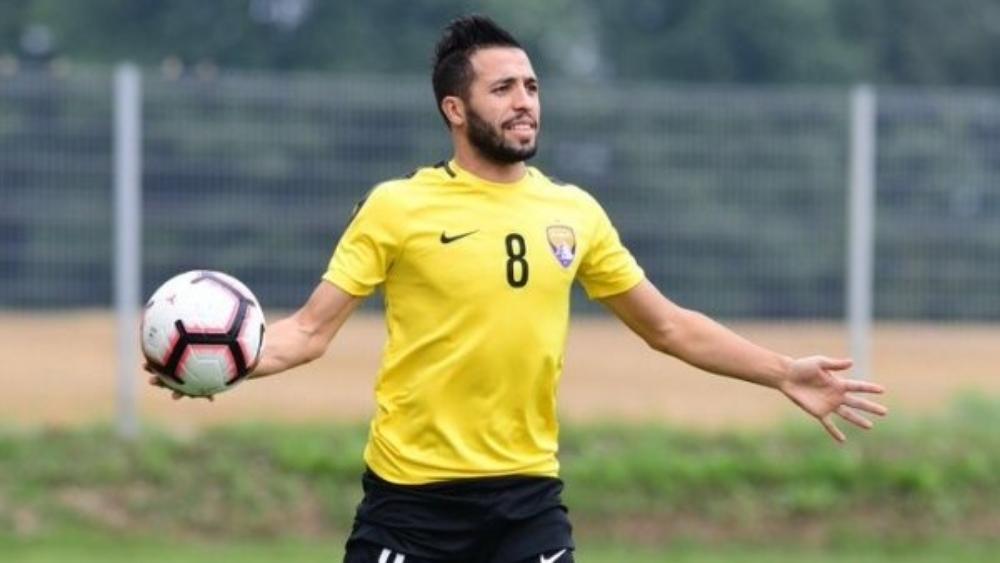 رسميًا | الترجي التونسي يتعاقد مع اللاعب الجزائري مزيان