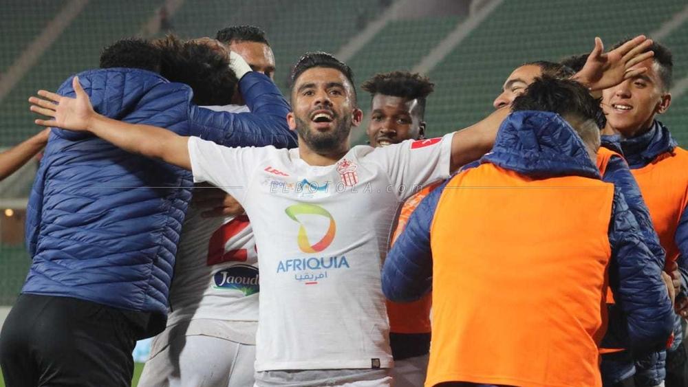 حسنية أكادير يستعيد نغمة الإنتصارات بثنائية أمام الدفاع الحسني الجديدي