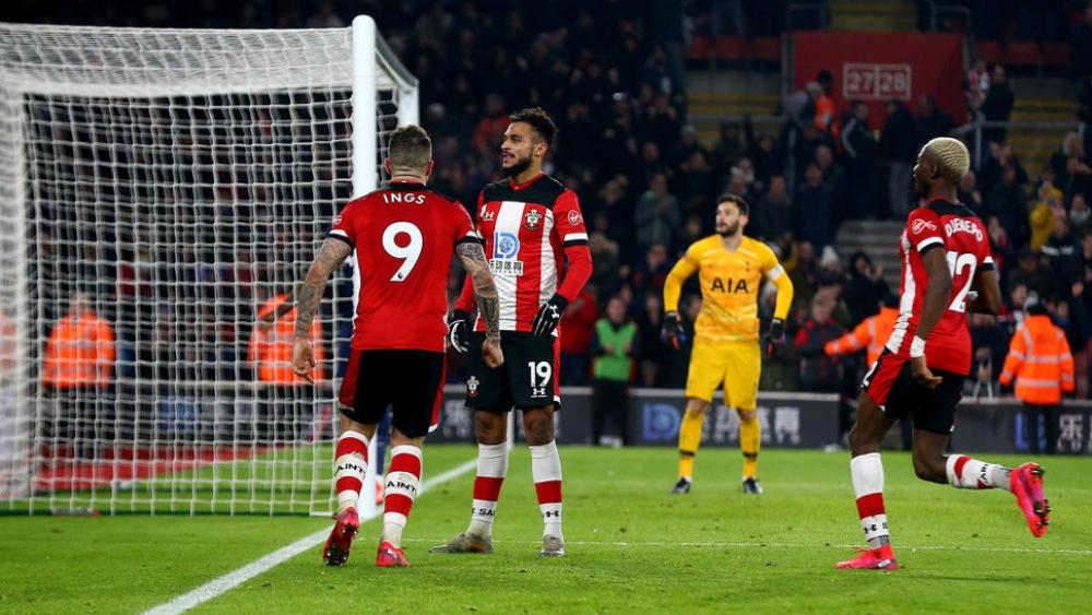 بوفال يُنقذ ساوثهامبتون من السقوط أمام توتنهام بهدفٍ في آخر الدقائق