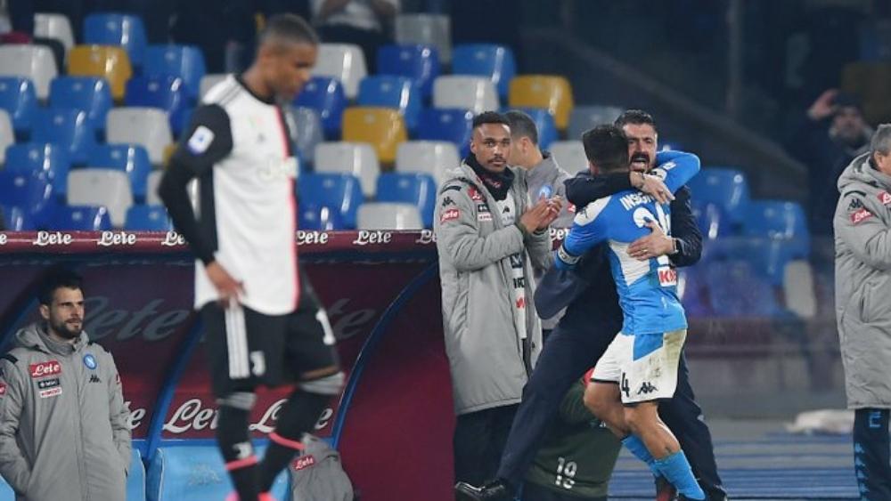 نابولي يُكرم وفادة ساري ويهزم يوفنتوس في الـ"سان باولو"