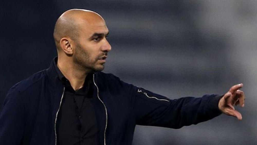 الركراكي يُمنى بالهزيمة في أولى مبارياته مع الدحيل