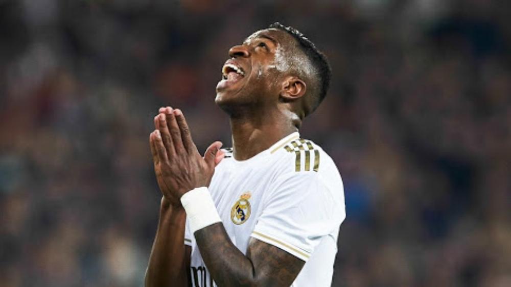 فينيسيوس: "الانتقال إلى سان جرمان؟ لا توجد هذه الإمكانية.. أريد البقاء في ريال مدريد"