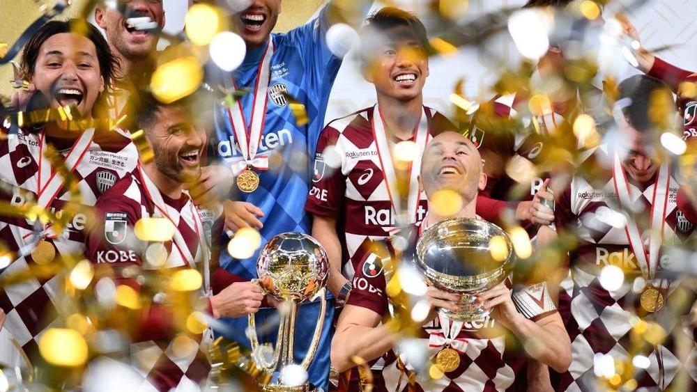 إنييستا يحصد لقبه الثاني في اليابان