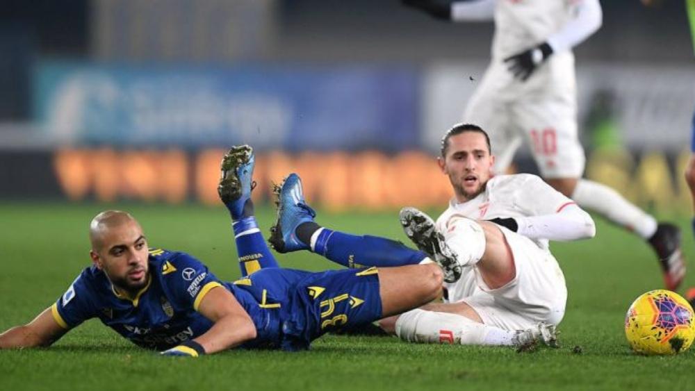 أمرابط "ملك وسط الميدان أمام يوفنتوس" يؤكد: "الجميع تفاجأ في هولندا بما أقدمه مع فيرونا"