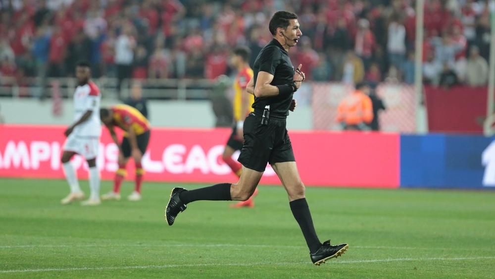 شوبير: "جريشة في طريقه للإعلان عن اعتزال التحكيم"