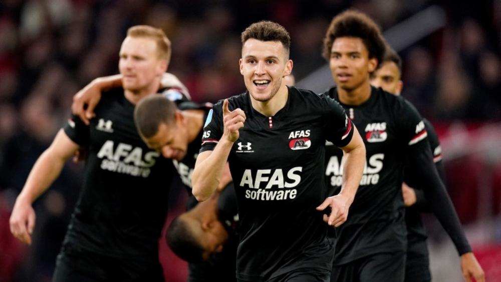 في ليلة تألق أسامة إدريسي "الهداف".. ألكمار يفوز على أياكس في عقر داره و"يتقاسم" معه صدارة الدوري