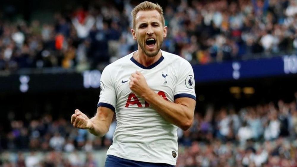 يوفنتوس ينوي التعاقد مع هاري كين رغبة منه في "إحياء" ثنائية بنزيما وكريستيانو رونالدو