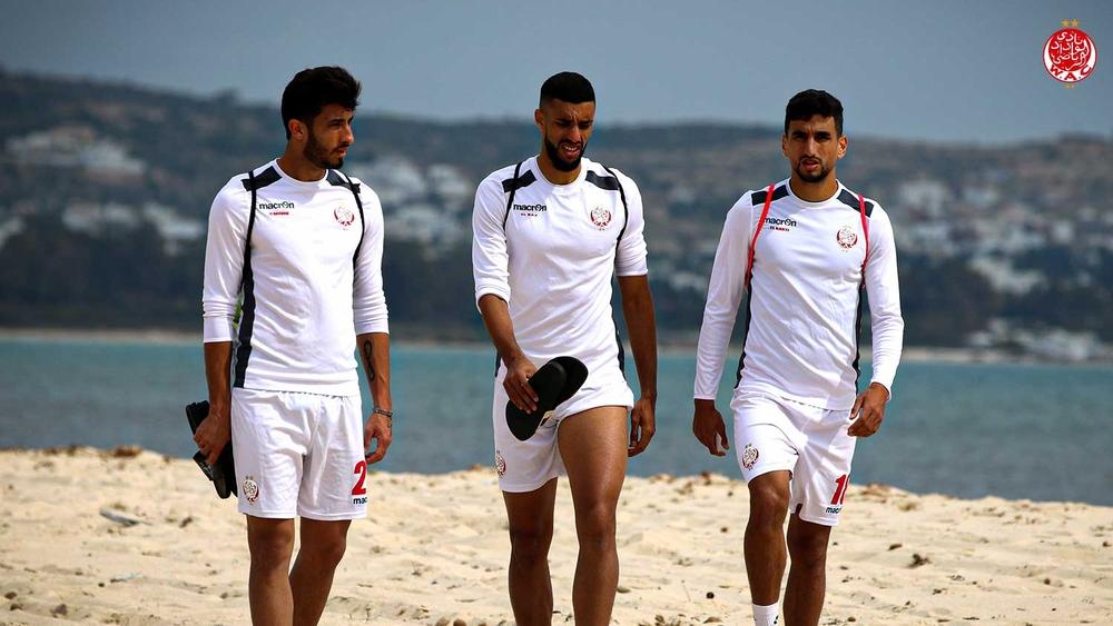 إدارة الوداد تمنح لاعبي الفريق الأول ثمانية أيام راحة و تطالبهم بالحفاظ على هواتفهم "مشغلة" و احترام التوجيهات الوقائية