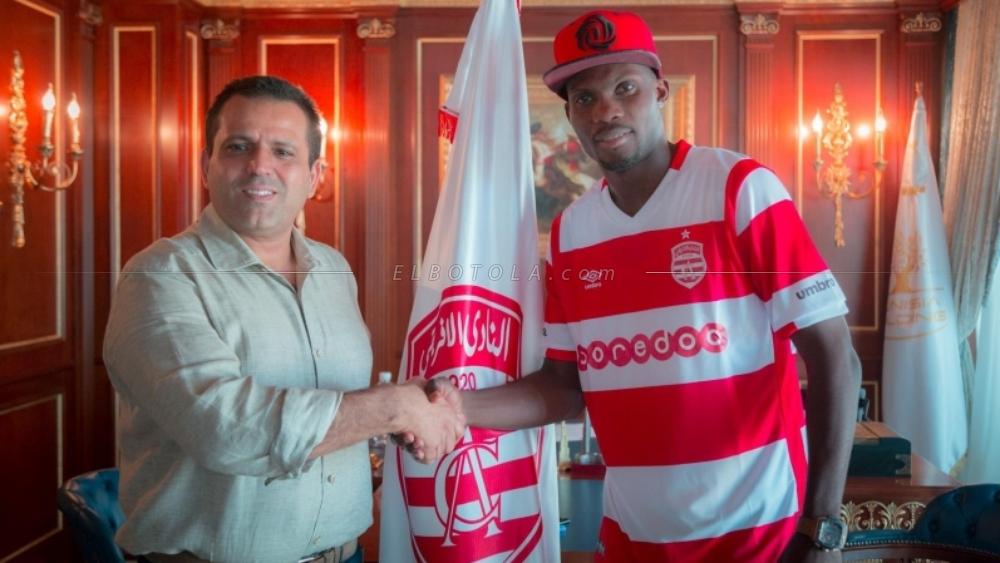 قرار رسمي من "الفيفا" | النادي الإفريقي مهدد بالحرمان من الإنتدابات ومطالب بتأدية أكثر من "860 ألف دولار" كتعويض مالي للاعب فابريس أونداما