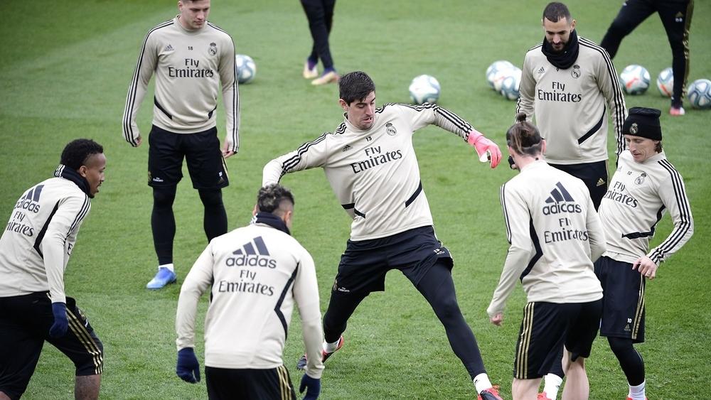 المعد البدني السابق لريال مدريد يكشف كيف سيؤثر "الحجر الصحي" على جميع الفرق!