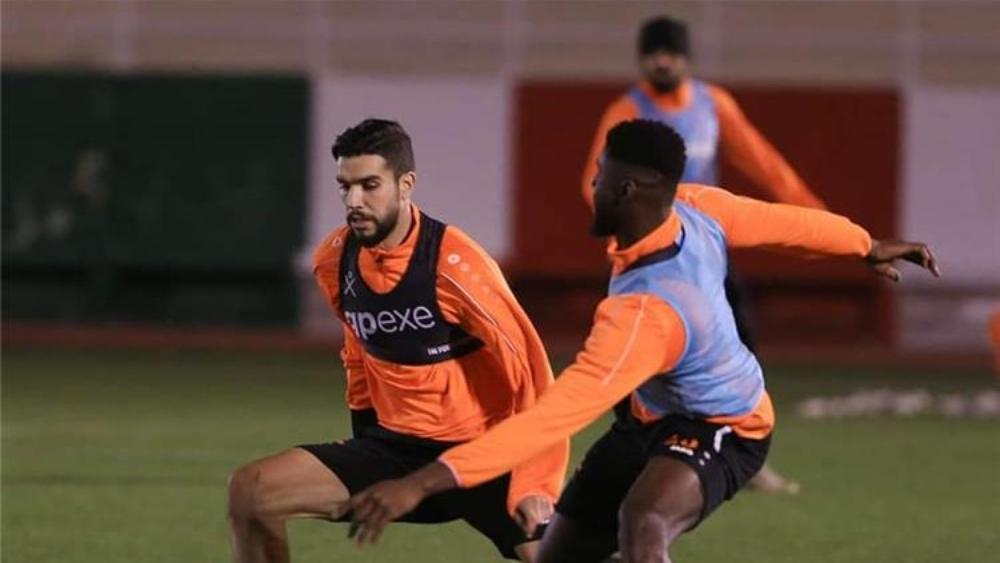 الأهلي يتوصل بعرض من الاتفاق لضم أزارو بشكل نهائي