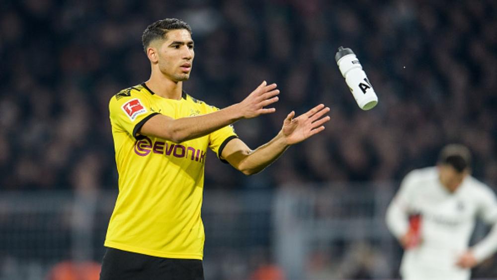 "ماركا" | ريال مدريد يُجدد عقد حكيمي لـ"تحصينه" ضد المُغادرة