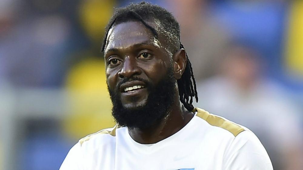 أديبايور: "لا أتبرع لأنني لا أريد .. الأمر بسيط جدا ولست أنا من أحضر الوباء للتوجو"