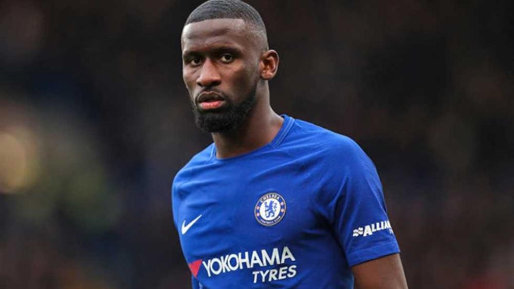 كورونا .. مدافع نادي تشيلسي أونطونيو روديغر يتكفل بنفقات طعام الممرضين في مستشفى ببرلين