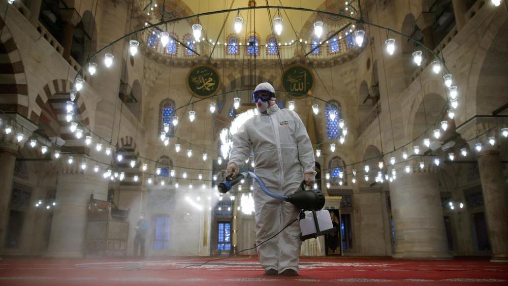 منظمة الصحة العالمية: "لا يوجد أي دليل على مُضاعفة الصيام لخطر الإصابة بوباء كورونا"