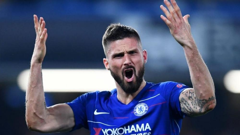 تشيلسي يُمدد عقد مهاجمه أوليفيه جيرو